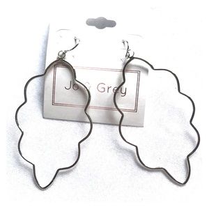 3/$20 🌟 Fun silver cloud shaped earrings
